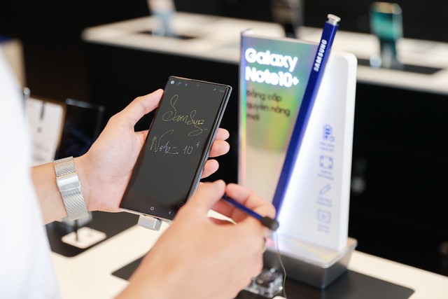 Một ngày khám phá cửa hàng trải nghiệm Samsung chuẩn quốc tế vừa ra mắt - Ảnh 4.