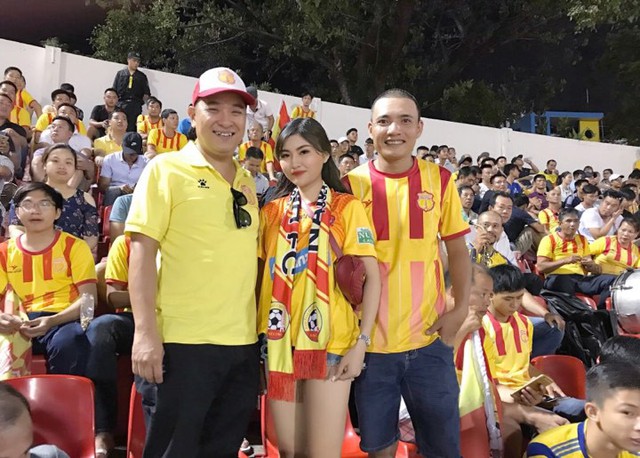 Á khôi fan Barca biến tình yêu bóng đá thành công việc trong mơ tiếp lửa cho cầu thủ Việt - Ảnh 5.