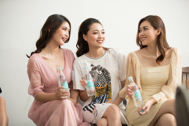 Không phải trà sữa, đây mới là thứ khiến thí sinh Miss World Vietnam 2019 phát cuồng và sử dụng mỗi ngày - Ảnh 1.