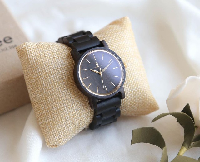 Đồng hồ đeo tay bằng gỗ - Sự khác biệt với nét đẹp cổ điển mang hơi thở hiện đại - Ảnh 2.