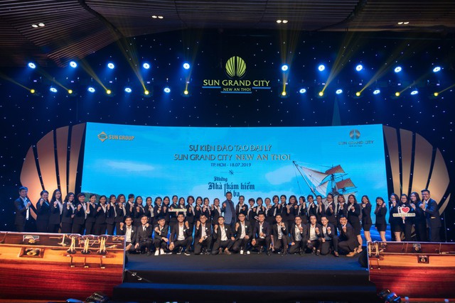 Nhà Đại Phát được vinh danh Đại Lý Dẫn Đầu nửa đầu năm 2019 của Sun Group - Ảnh 2.