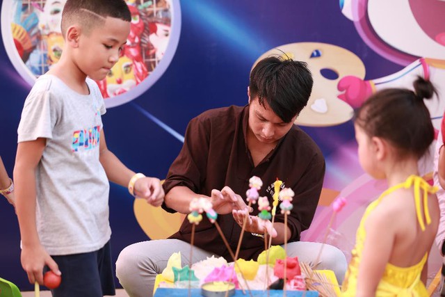 Hết m&igrave;nh với lễ hội Trung thu độc đ&aacute;o tại Ph&uacute;c Y&ecirc;n - Ảnh 3.