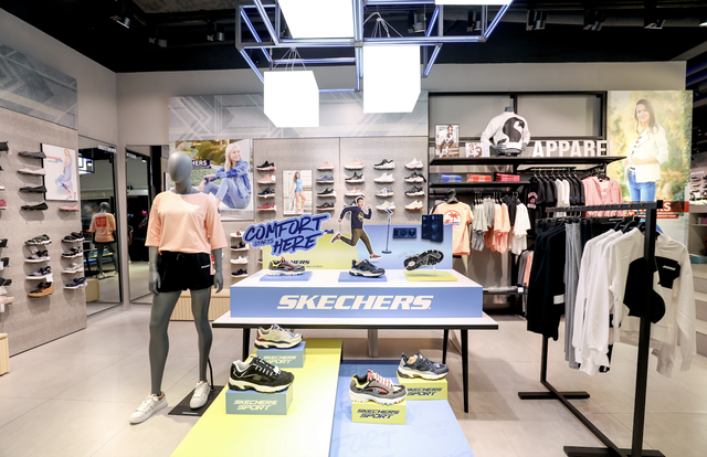 Bất ngờ kép từ Skechers: Karik trở thành đại sứ thương hiệu, chính thức khai trương Flagship Store tại Việt Nam - Ảnh 6.
