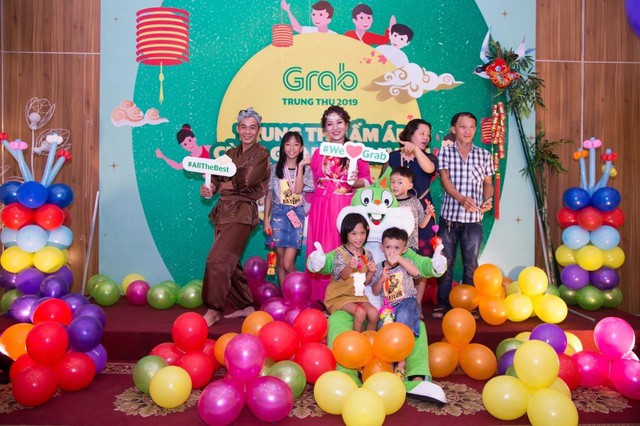 “Trung thu ấm áp - Cùng Grab sẻ chia”: Chia sẻ “Tết đoàn viên” với gia đình tài xế công nghệ - Ảnh 3.