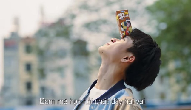 Phỏng vấn dạo: Trai xinh g&aacute;i đẹp &ldquo;khen nức nở&rdquo; MV #MyJoy - Phong c&aacute;ch của con! - Ảnh 7.