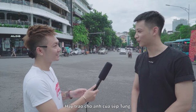 Phỏng vấn dạo: Giới trẻ Việt bày cách độc đáo “thoát nghiệp” săn vé Tết - Ảnh 2.