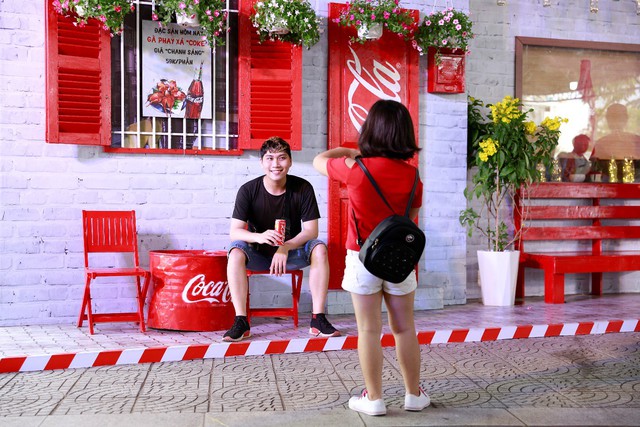 4 yếu tố giúp Coca-Cola thành công trên thị trường Việt - Ảnh 8.