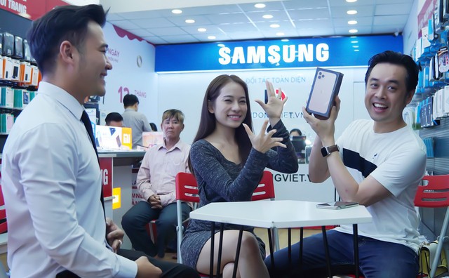 Sara Lưu &ldquo;chơi lớn&rdquo; tặng nhạc sĩ Dương Khắc Linh iPhone 11 Pro Max trị gi&aacute; 79 triệu đồng nhưng chỉ được ngắm - Ảnh 2.