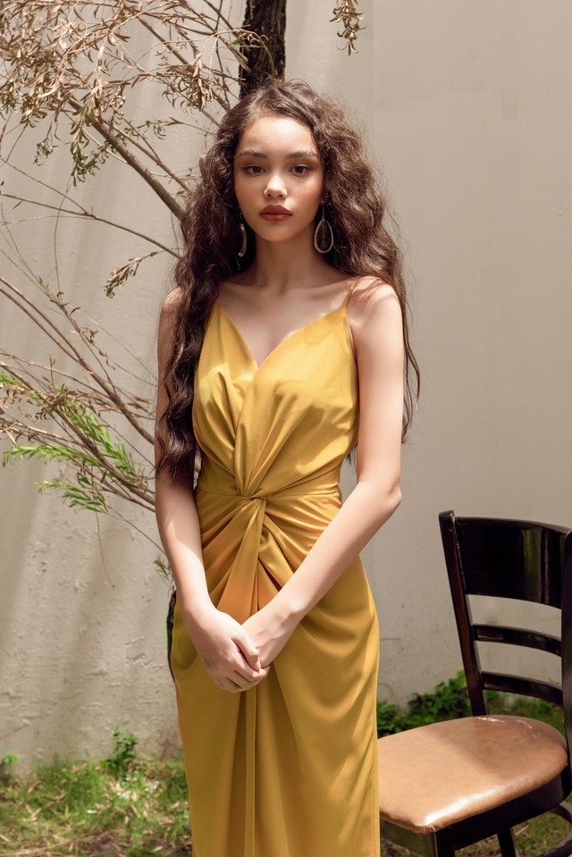 Đẹp mong manh m&agrave; vẫn tr&agrave;n đầy sức sống với trang phục đơn sắc của Bely - Ảnh 9.