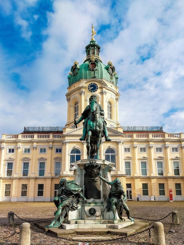 Mùa thu thủ đô Berlin hiện lên đầy rực rỡ qua bốn góc ảnh tuyệt đẹp của OPPO A9 2020 - Ảnh 3.