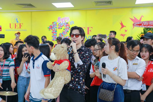 Ca sĩ Trịnh Thăng Bình xuất hiện bất ngờ trong dịp “sinh nhật” lần thứ 12 của UEF - Ảnh 3.