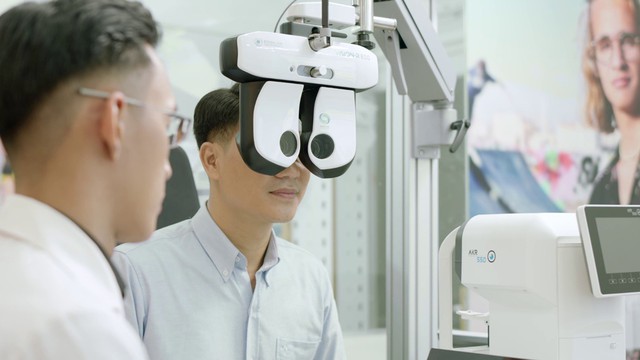 Dịch vụ mới về đo mắt và chăm sóc thị lực tiêu chuẩn quốc tế tại chuỗi cửa hàng Mắt Việt - Ảnh 3.