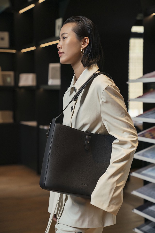 BST t&uacute;i da Desino Classic 07 - Phong c&aacute;ch thanh lịch cho c&aacute;c c&ocirc; n&agrave;ng c&ocirc;ng sở - Ảnh 1.