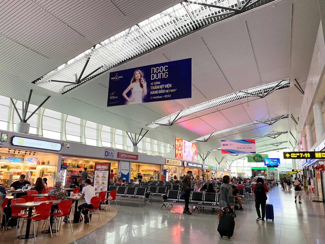 Mỹ Tâm chiếm trọn spotlight từ sân bay ra đến ngoài phố nơi đâu cũng thấy quảng cáo chị đẹp - Ảnh 2.