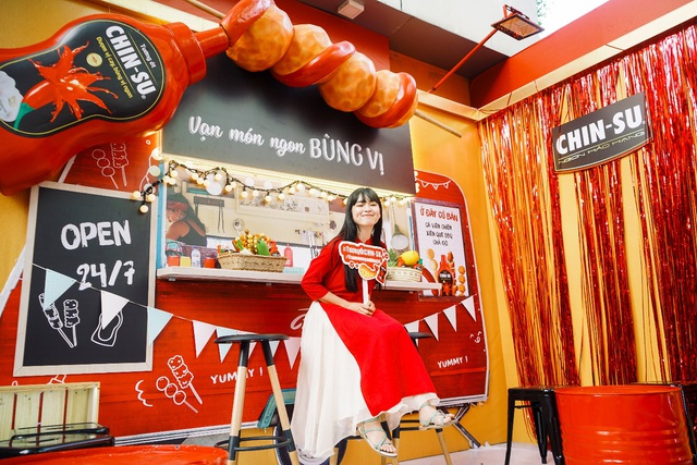 Xuýt xoa với loạt ảnh hot girl Mắt Biếc check-in với các siêu phẩm siêu to khổng lồ tại Góc Phố Xuân 2020 - Ảnh 8.