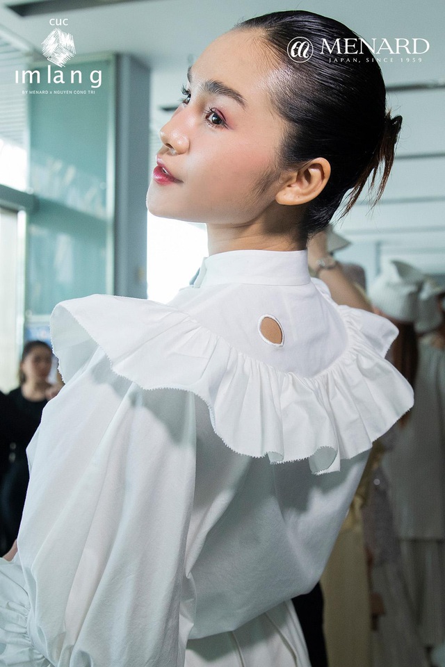 Makeup artist Nam Trung chia sẻ phong cách trang điểm Á Đông trong show diễn độc quyền của NTK Công Trí - Ảnh 1.