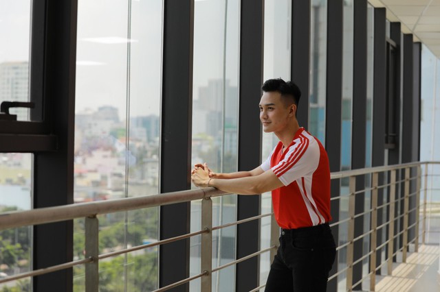 Đằng sau c&acirc;u chuyện nghỉ học qu&aacute; 3 buổi l&agrave; bị gọi về b&aacute;o phụ huynh: Cho&aacute;ng với dịch vụ chăm s&oacute;c sinh vi&ecirc;n của UEF - Ảnh 3.
