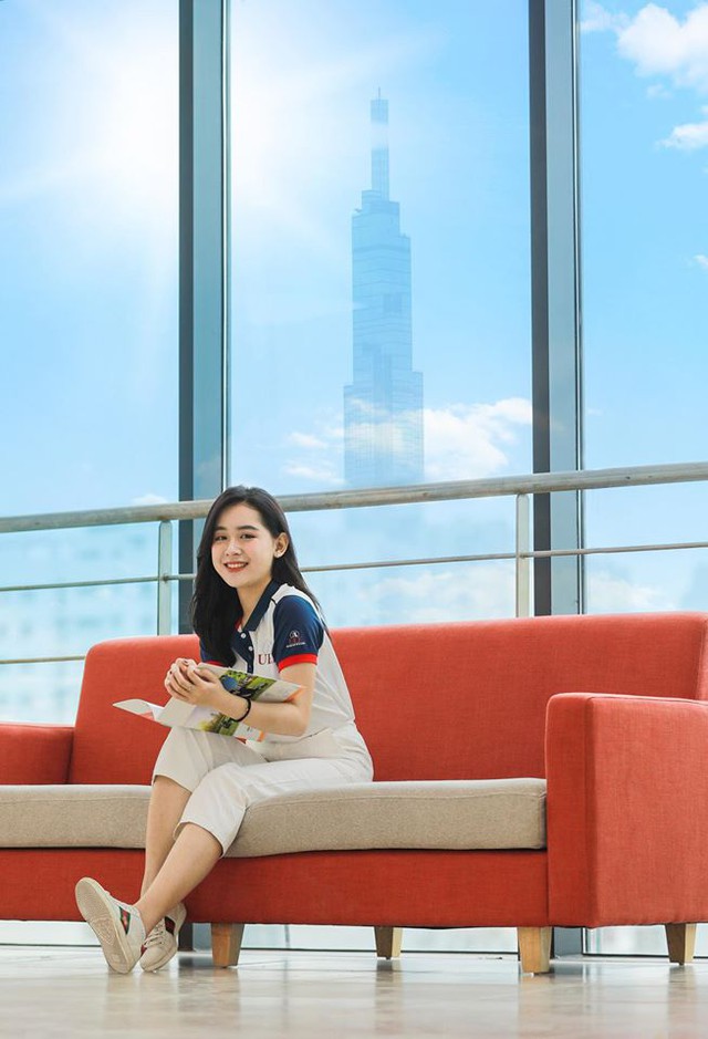 Đằng sau c&acirc;u chuyện nghỉ học qu&aacute; 3 buổi l&agrave; bị gọi về b&aacute;o phụ huynh: Cho&aacute;ng với dịch vụ chăm s&oacute;c sinh vi&ecirc;n của UEF - Ảnh 4.