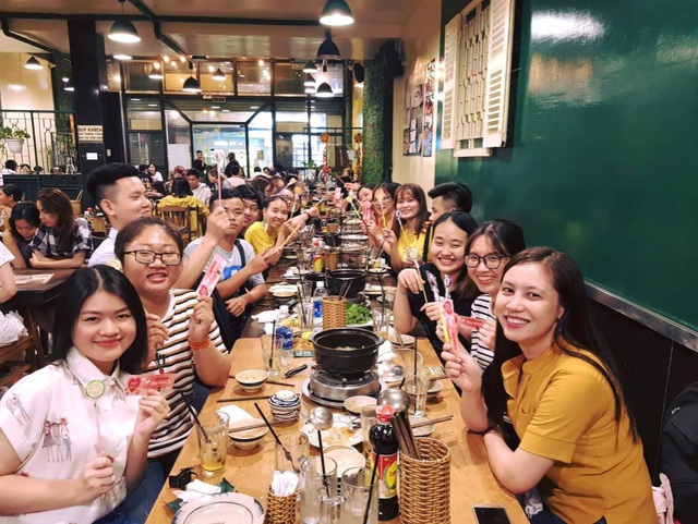 B&ograve;-Lế-Rồ b&aacute;n xuy&ecirc;n Tết: Gặp gỡ đầu năm nhận l&igrave; x&igrave; lộc xu&acirc;n trong kh&ocirc;ng gian S&agrave;i g&ograve;n xưa - Ảnh 4.