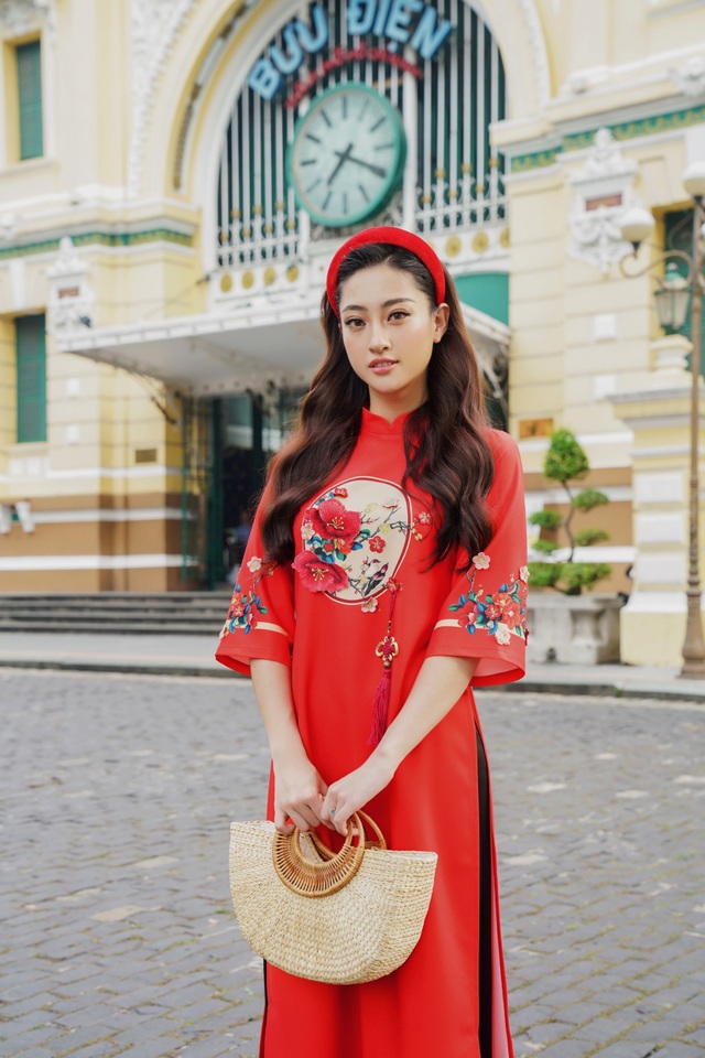 Hoa hậu Lương Thùy Linh tiết lộ xu hướng áo dài Tết dự sẽ “cháy hàng” năm nay - Ảnh 1.