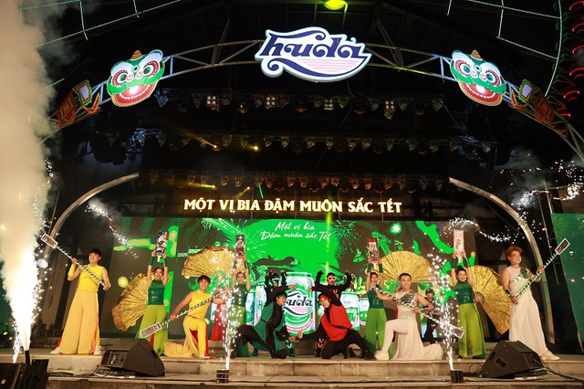 Soobin Hoàng Sơn và dàn sao Việt bùng nổ trên sân khấu “Đậm muôn sắc Tết” - Ảnh 1.