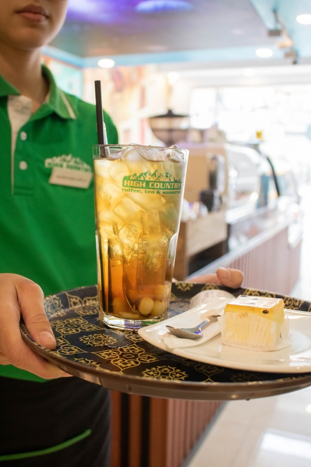 Từ ly trà sen tự nấu tới quán cà phê được đông đảo khách hàng yêu thích - Ảnh 4.