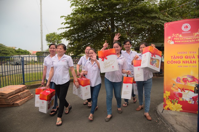 Chương trình tặng quà Tết Canh Tý 2020 cho người lao động của Công ty bánh kẹo Hải Hà - Ảnh 3.
