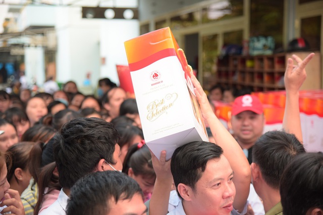 Chương trình tặng quà Tết Canh Tý 2020 cho người lao động của Công ty bánh kẹo Hải Hà - Ảnh 5.