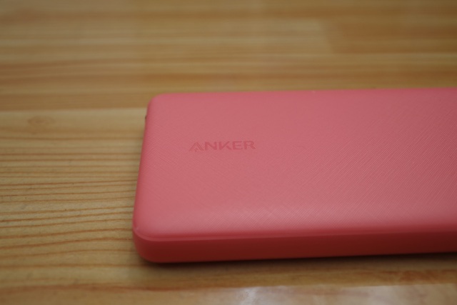 Pin dự phòng Anker PowerCore Slim 10000 PD - Quà tặng hot dành cho chị em vào ngày 20/10 - Ảnh 3. Pin dự phòng Anker PowerCore Slim 10000 PD - Quà tặng hot dành cho chị em vào ngày 20/10 - Ảnh 3.