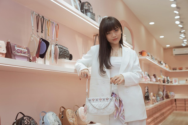 Cuối tuần vừa rồi các fashionista xinh đẹp của chúng ta đi đâu? - Ảnh 1.
