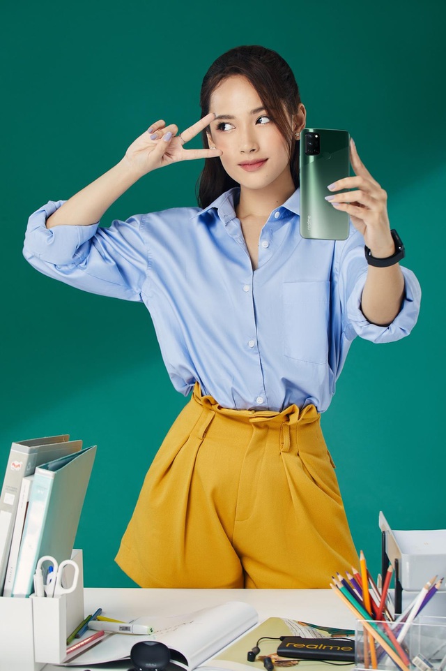 Chinh phục người phụ nữ bạn yêu nhân ngày 20/10 với quà tặng Realme 7i - Ảnh 1.