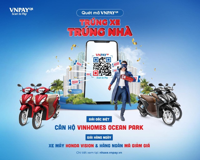 Trai đẹp uống caf&eacute; bất ngờ được xe m&aacute;y rơi tr&uacute;ng đầu! - Ảnh 2.