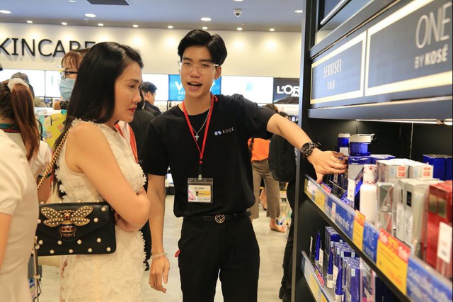 Cận cảnh cửa hàng Matsukiyo vừa khai trương tại Việt Nam: Choáng ngợp với hàng nghìn sản phẩm made in Japan - Ảnh 6.