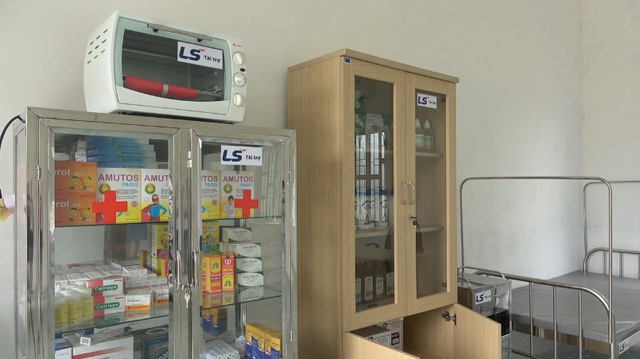 Tập đoàn LS Hàn Quốc tài trợ nâng cấp & trang bị đồ dùng, vật phẩm y tế cho phòng y tế học đường tại 17 trường tiểu học tại Việt Nam - Ảnh 3.
