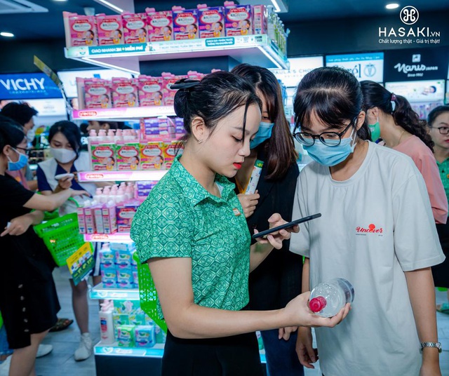Hasaki Beauty & S.P.A “đổ bộ” Tân Phú thu hút hơn 5000 khách hàng từ sáng sớm đến tối khuya - Ảnh 9.