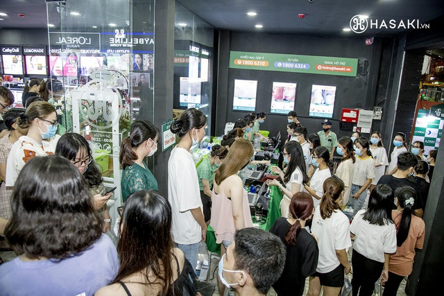 Hasaki Beauty & S.P.A “đổ bộ” Tân Phú thu hút hơn 5000 khách hàng từ sáng sớm đến tối khuya - Ảnh 8.