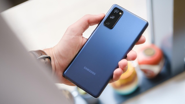 Samsung Galaxy S20 FE, mẫu smartphone đáng mua ở phân khúc dưới 15 triệu đồng - Ảnh 3.