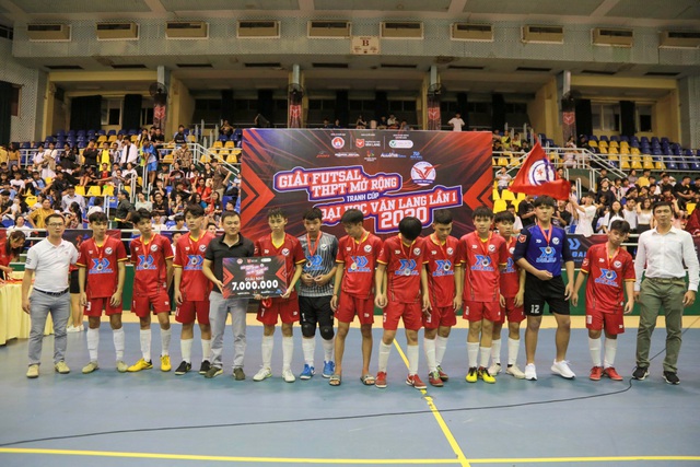 THPT Thanh Đa vô địch Giải Futsal học sinh THPT mở rộng tranh cúp ĐH Văn Lang năm 2020 - Ảnh 4.