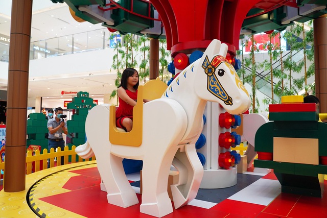 Giáng sinh chưa biết đi đâu, cùng LEGO trải nghiệm ngay “Lễ hội Giáng sinh diệu kỳ” tại Việt Nam - Ảnh 2.