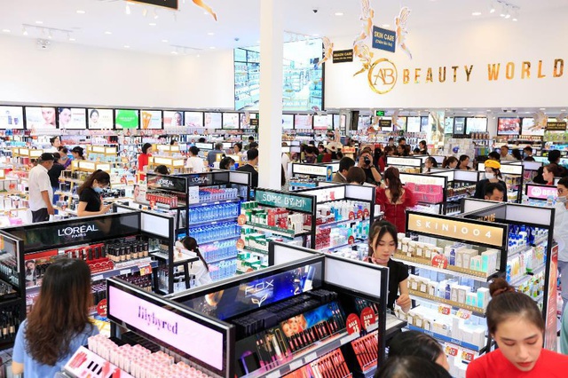 Mỹ phẩm chính hãng giá chỉ 5k “cháy hàng” tại AB Beauty World – chi nhánh 5 - Ảnh 1.