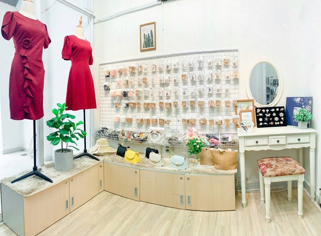 ​Sắm ngay váy áo ngọt ngào diện thu đông ở Nhật Vy Boutique - Ảnh 2.