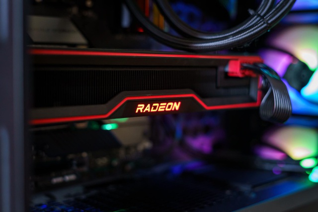 Đánh giá AMD Radeon RX 6800 XT: sắc đỏ ở phân khúc PC cao cấp chưa bao giờ đậm đà đến thế - Ảnh 3.