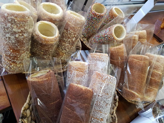 Thương hiệu “Bánh ống khói” Chimney Cakes by Lavish khai trương với nhiều ưu đãi - Ảnh 1.