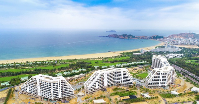 Có gì đặc biệt trong khách sạn quy mô hàng đầu Việt Nam đang chuẩn bị khánh thành tại Quy Nhơn? - Ảnh 1.