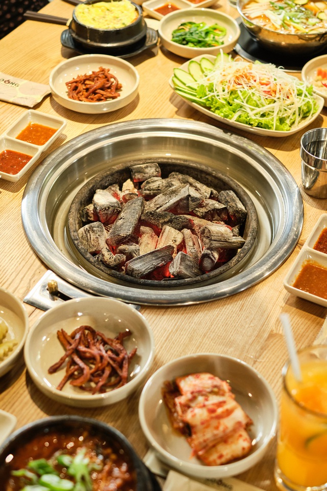 Giáng sinh này, cùng đến hàng thịt nướng chuẩn Hàn Quốc từ không gian tới hương vị giữa “khu nhà giàu” nổi tiếng đất Hà thành - Ảnh 7.
