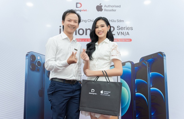 Hoa hậu Đỗ Thị Hà sắm iPhone 12 Pro Max sau khi đăng quang - Ảnh 1.
