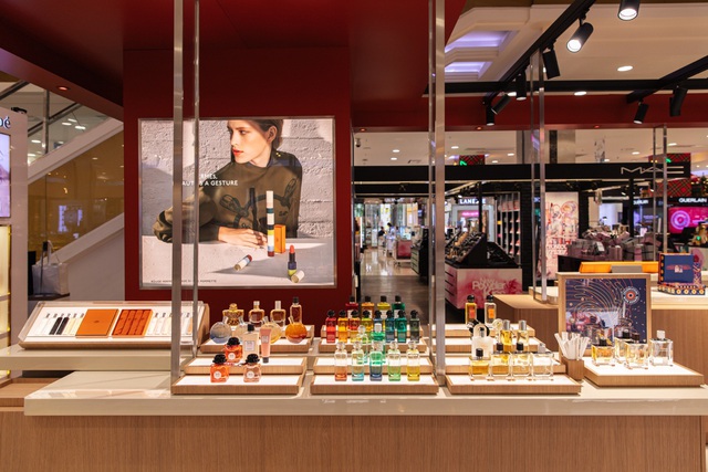 Khám phá không gian mới dành cho người yêu mỹ phẩm Hermès tại TP.HCM - Ảnh 2.