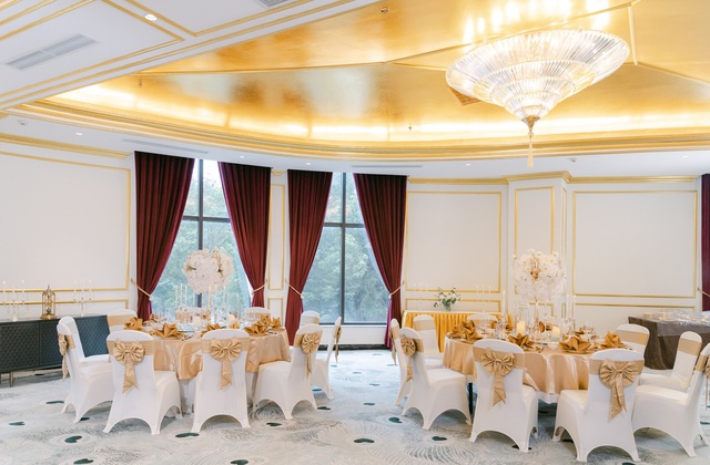 MC - Diễn viên Thu Hoài lung linh trong không gian cưới tại khách sạn dát vàng Dolce Hanoi Golden Lake - Ảnh 5.