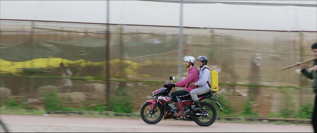 MV Đi Về Nhà: Đen và JustaTee tái hợp kể về chiếc xe chở hạnh phúc của những người con xa quê - Ảnh 3.