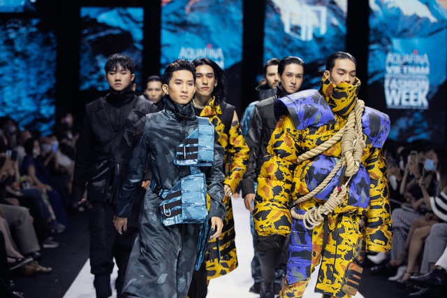 Màn chào sân ấn tượng cả phần nghe lẫn phần nhìn của nhà thiết kế trẻ Duy Hoàng trên sàn diễn Vietnam International Fashion Week - Ảnh 5.